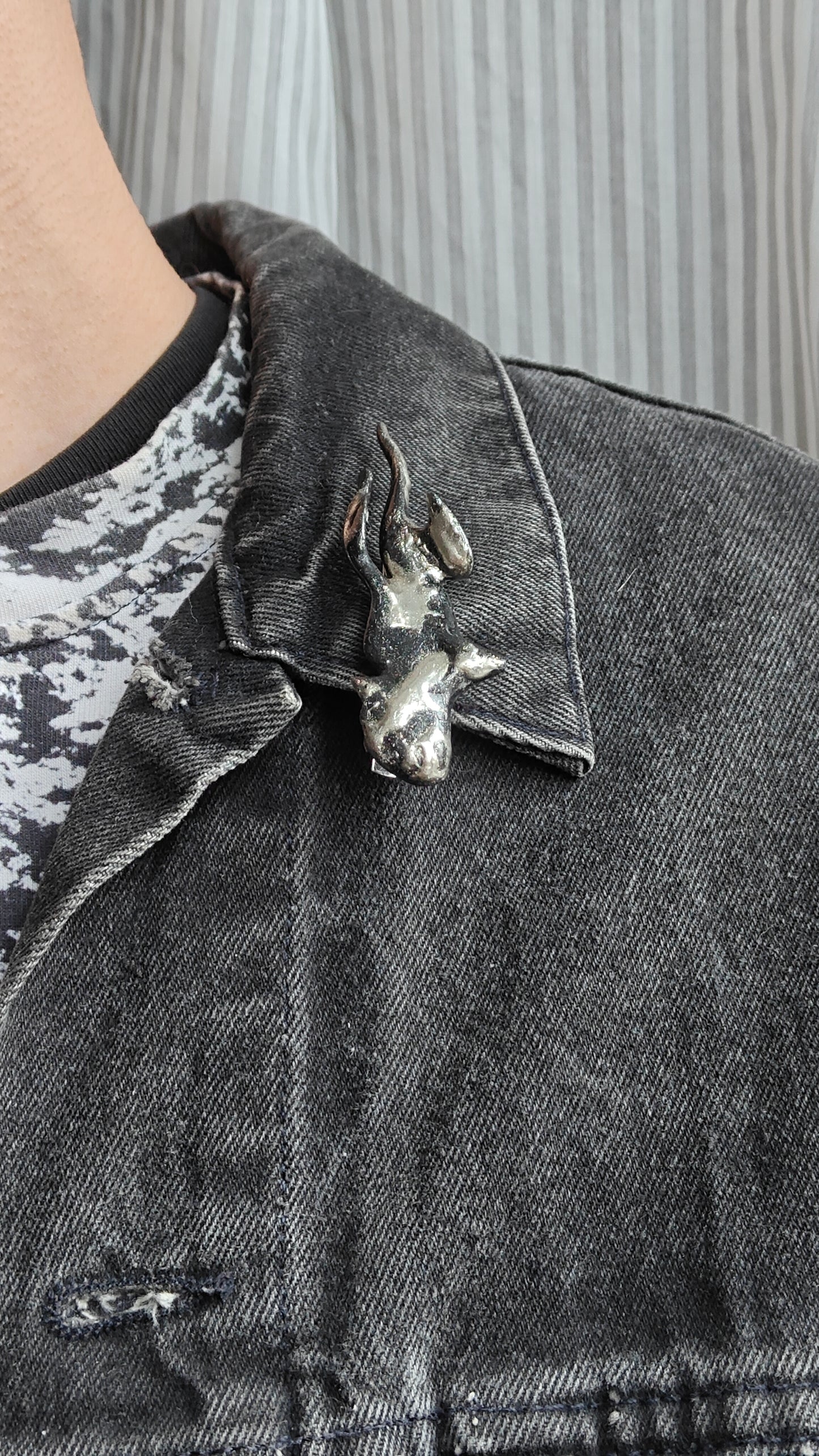 Liquid Metal - Thorn Of A Fin Hairclip